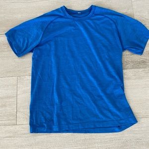 Lululemon men’s tshirt